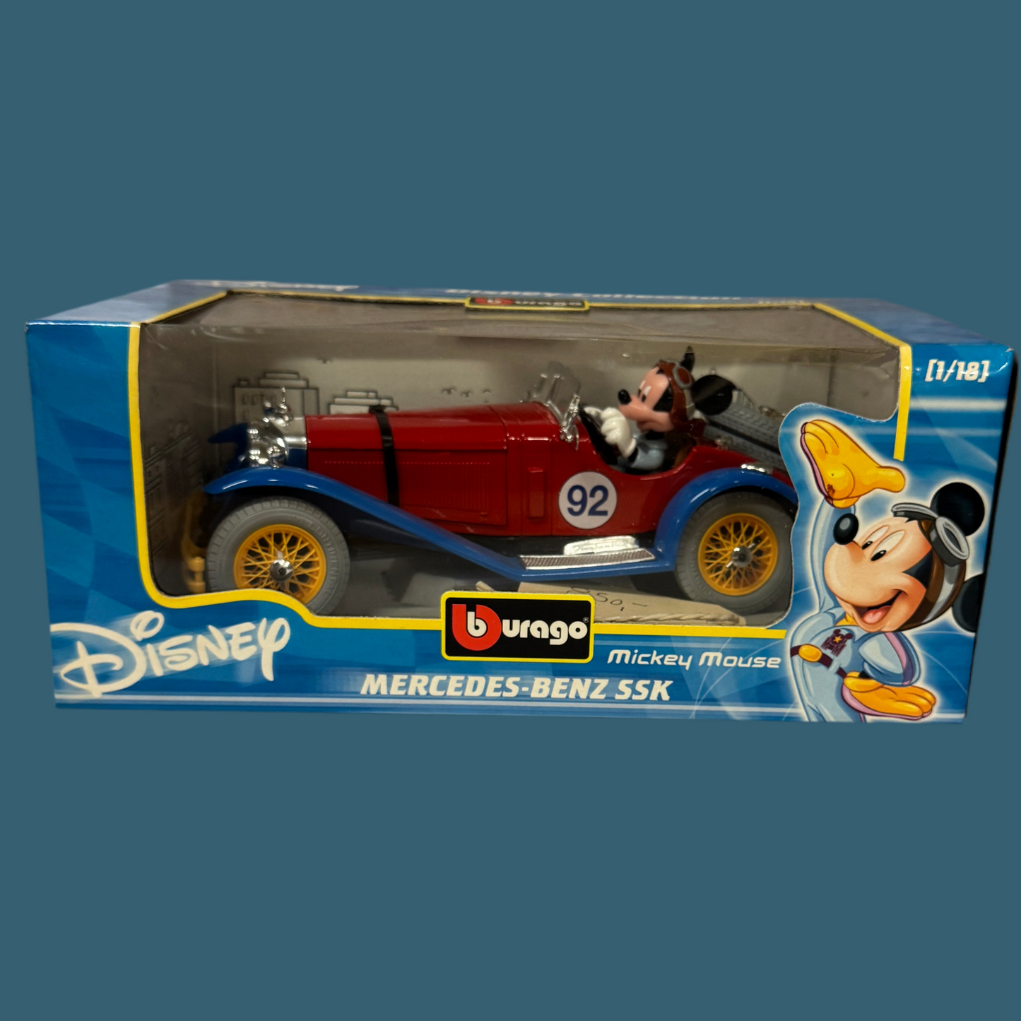 Disney modelbil i rød og blå