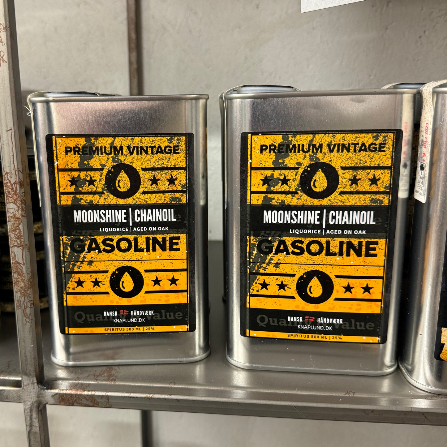 Moonshine chainoil