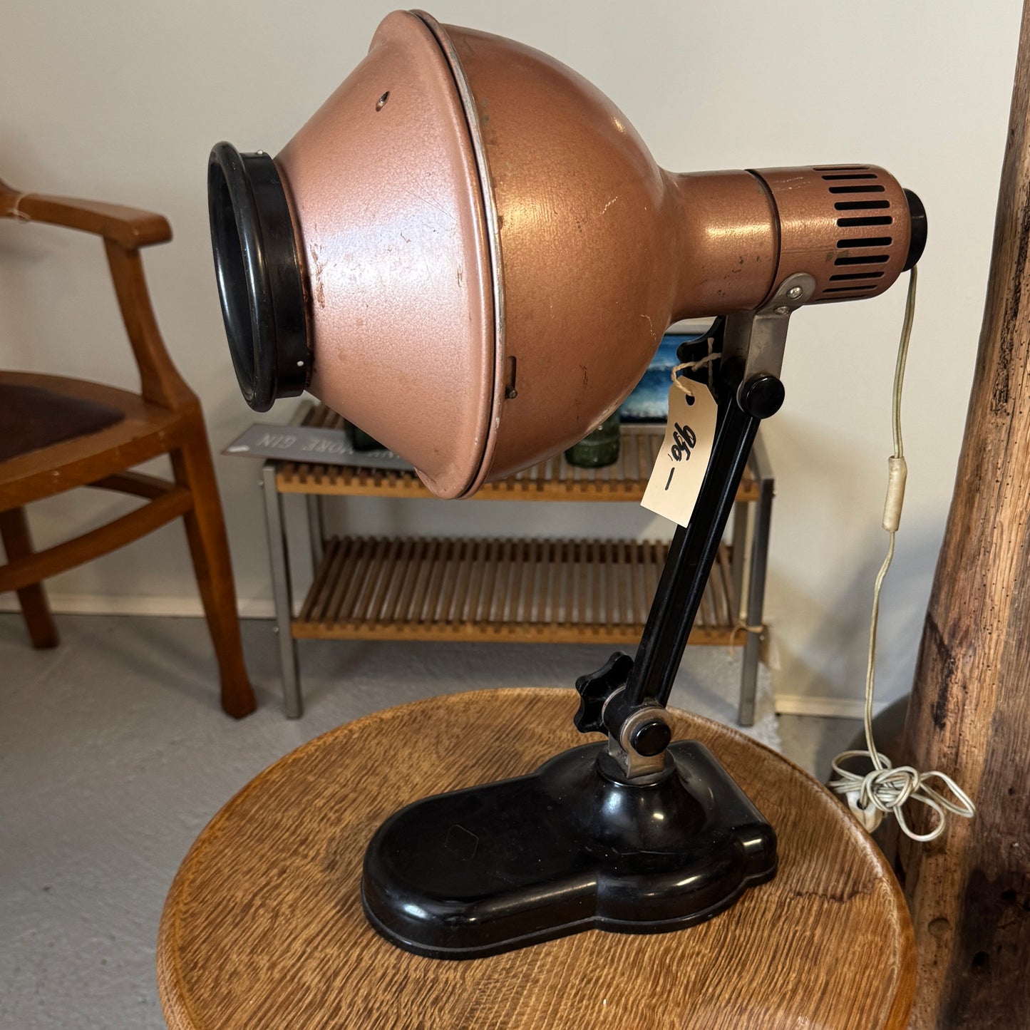 Rå bordlampe i metal