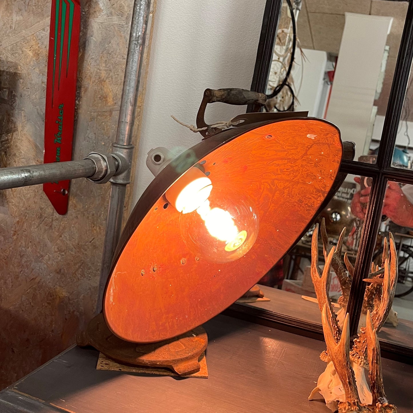 Unika bordlampe af wokgryde