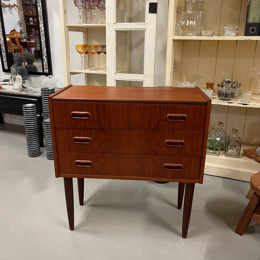 Teak antik entre møbel i perfekt stand H65, B 61, D30