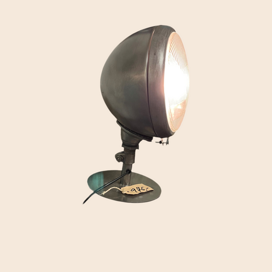 Rå bordlampe i metal
