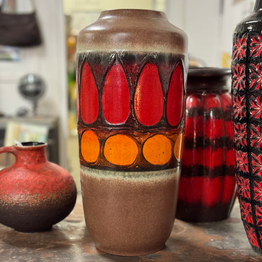 West Germany vase (Gråbrun, sort, rød og gul))