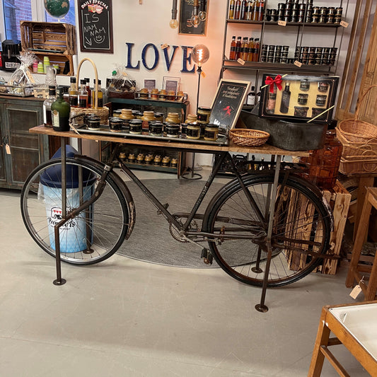 Barbord / Serveringsbord med cykelstel