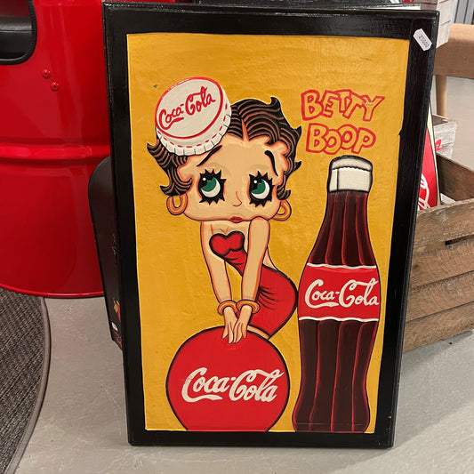 Coca Cola Betty Boobs træskilt